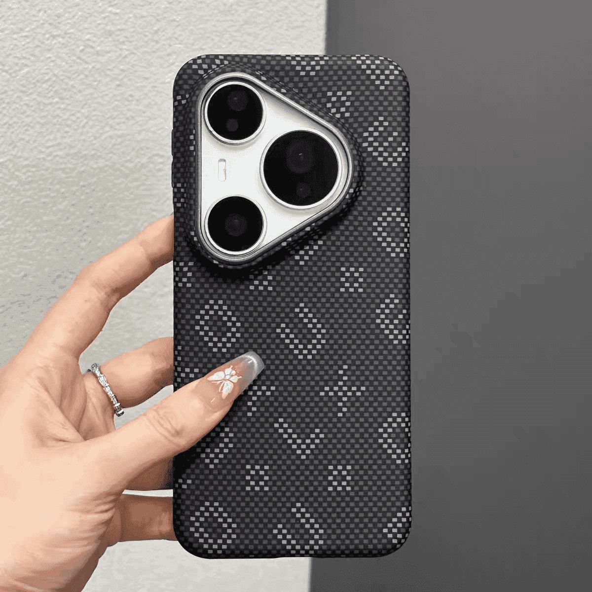 Etui magnetyczne z włókna węgl – Huawei Pura 70 recenzja i cena